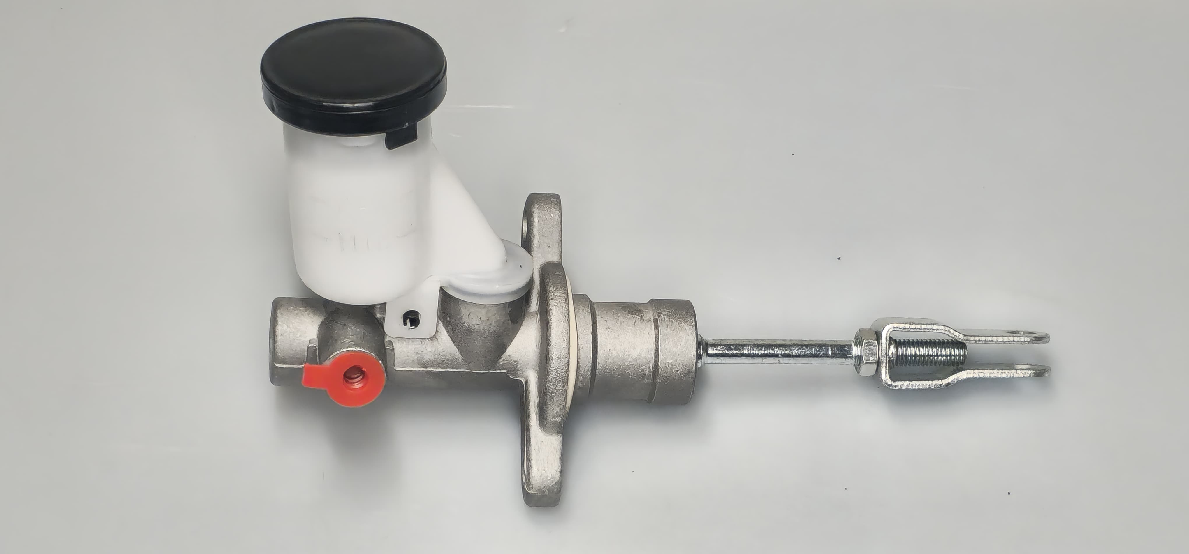 BOMBA DE CLUTCH PICK UP D21 2.4 1994-2008